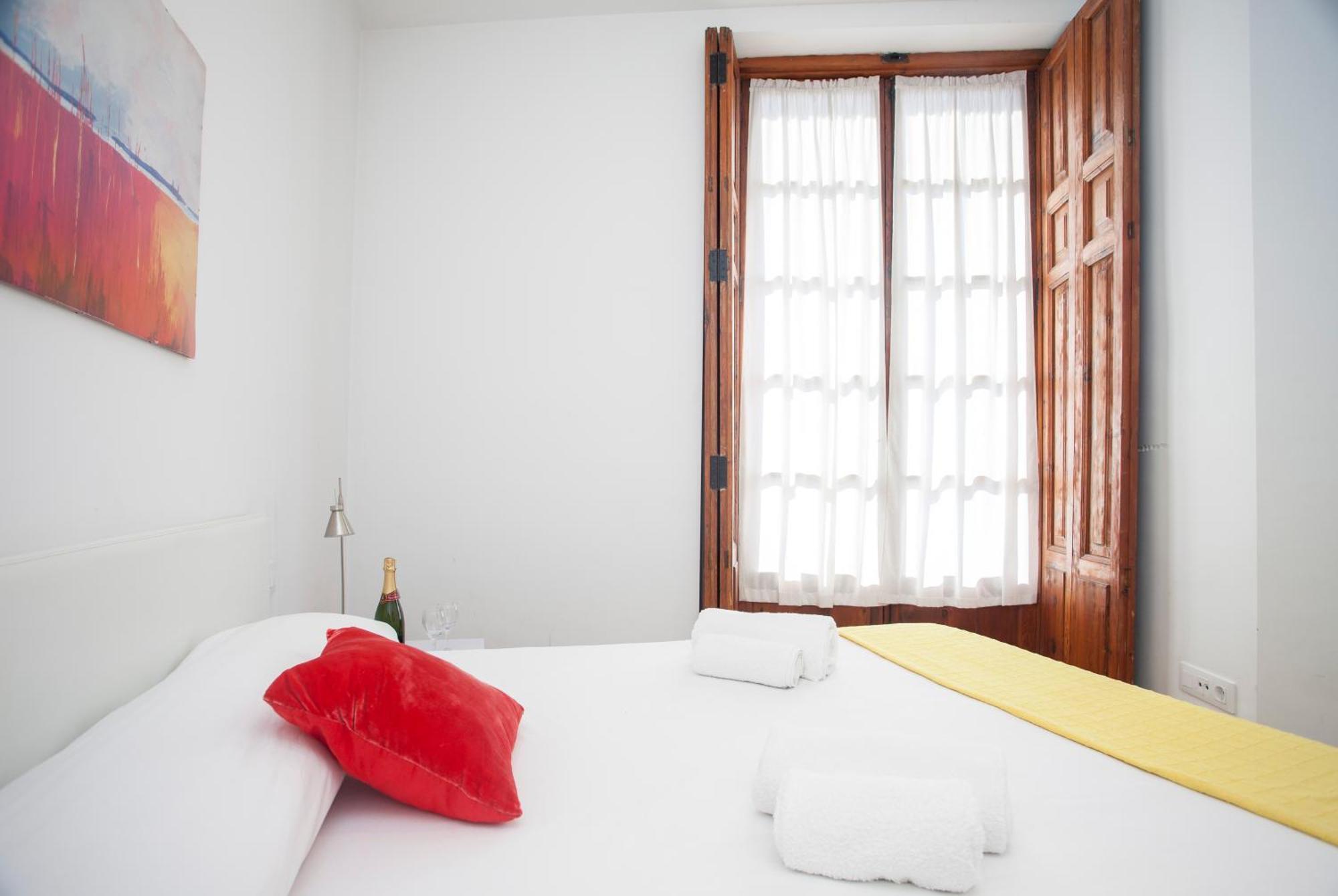 Tossal Apartment Valencia Exterior photo