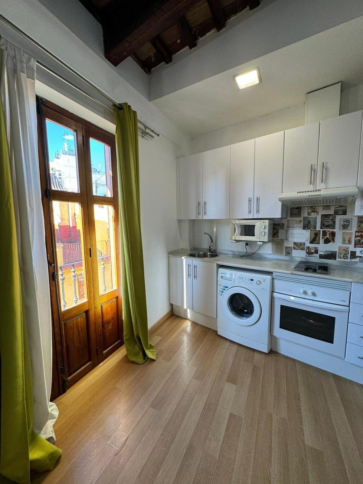Tossal Apartment Valencia Exterior photo